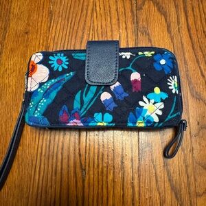 Vera Bradley Wallet Wristlet Zip ID Blue Floral Midnight Blues Card Case Bills